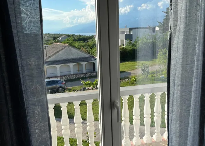 Apartment Boomerang